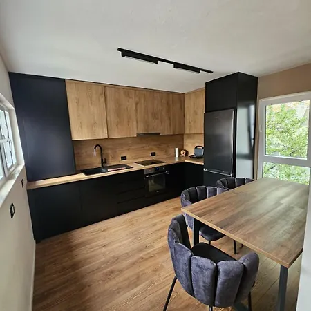 Urban Oasis 티라나