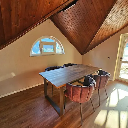 Lejlighed Urban Oasis Tirana